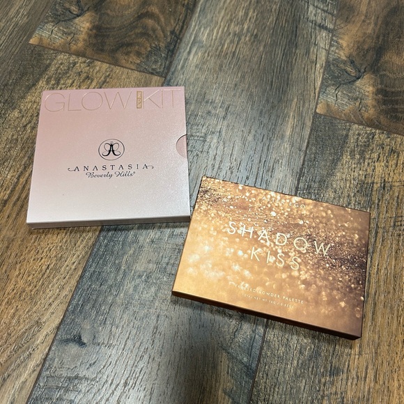 Anastasia Beverly Hills Other - NEW ABH Glow It, an Eyeshadow palette